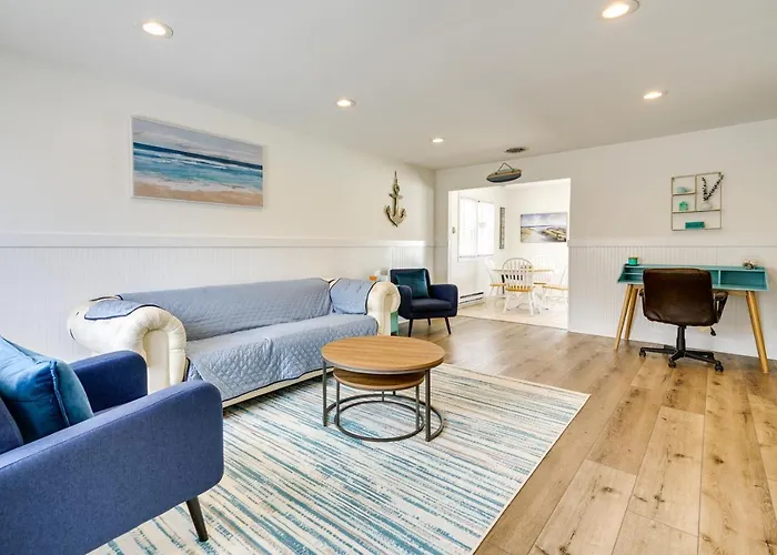 Charming Beach Haven West Home: 1 Mi To Beach!