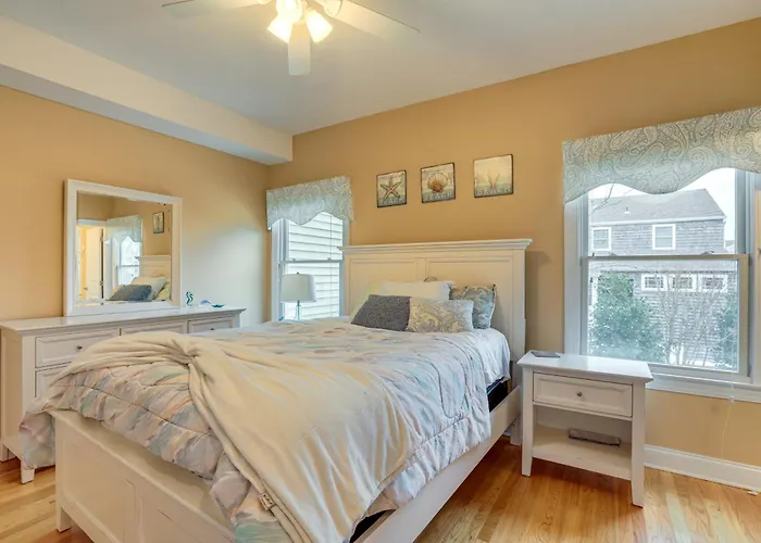 Long Beach Island Townhome W/ Rooftop Deck & Grill